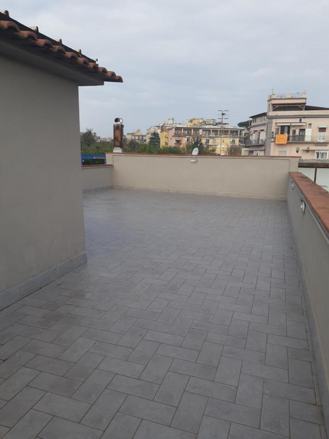 Appartement Il Rifugio Degli Artisti à Naples Extérieur photo