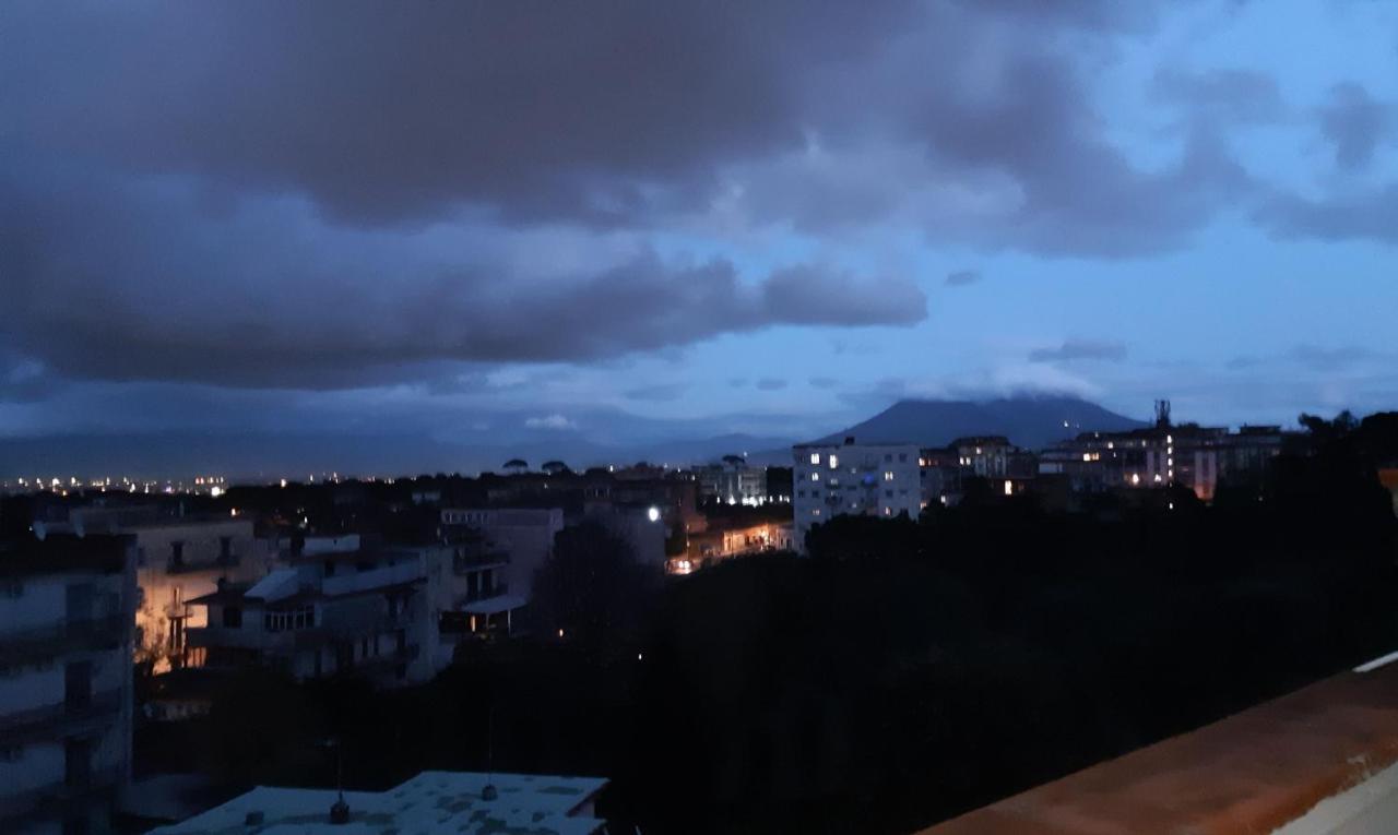 Appartement Il Rifugio Degli Artisti à Naples Extérieur photo